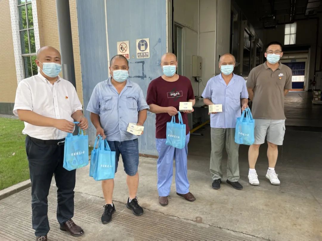 高溫堅(jiān)守迎“烤”驗(yàn)，慰問一線送清涼！